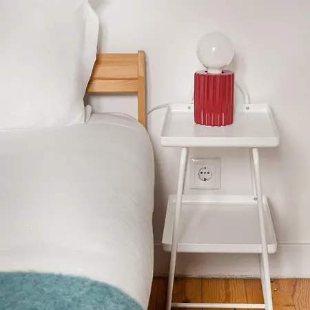 Vibes, 2br Flat *